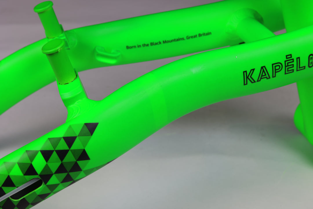 18 Inch Kids Mountain Bike - KAPEL | Black Mountain Bikes